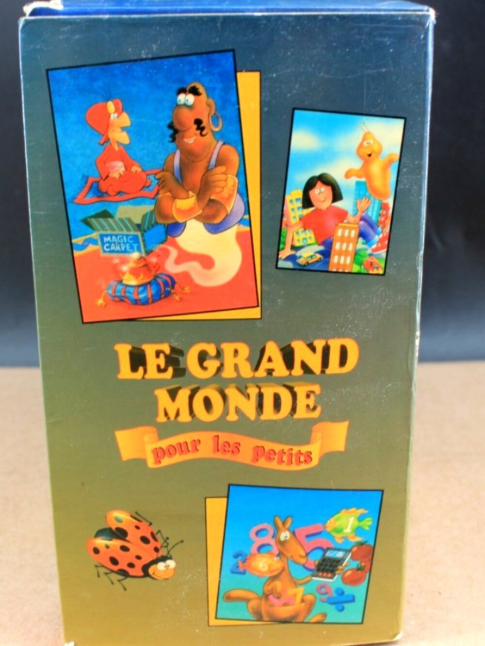 Lot 6 Films Le Grand Monde / Big World For Little People (VHS)(French)